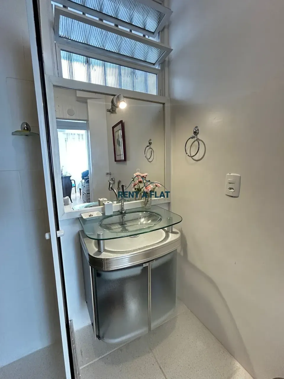 Furnished 2-bedroom apartment with 80 m² — photo 12
