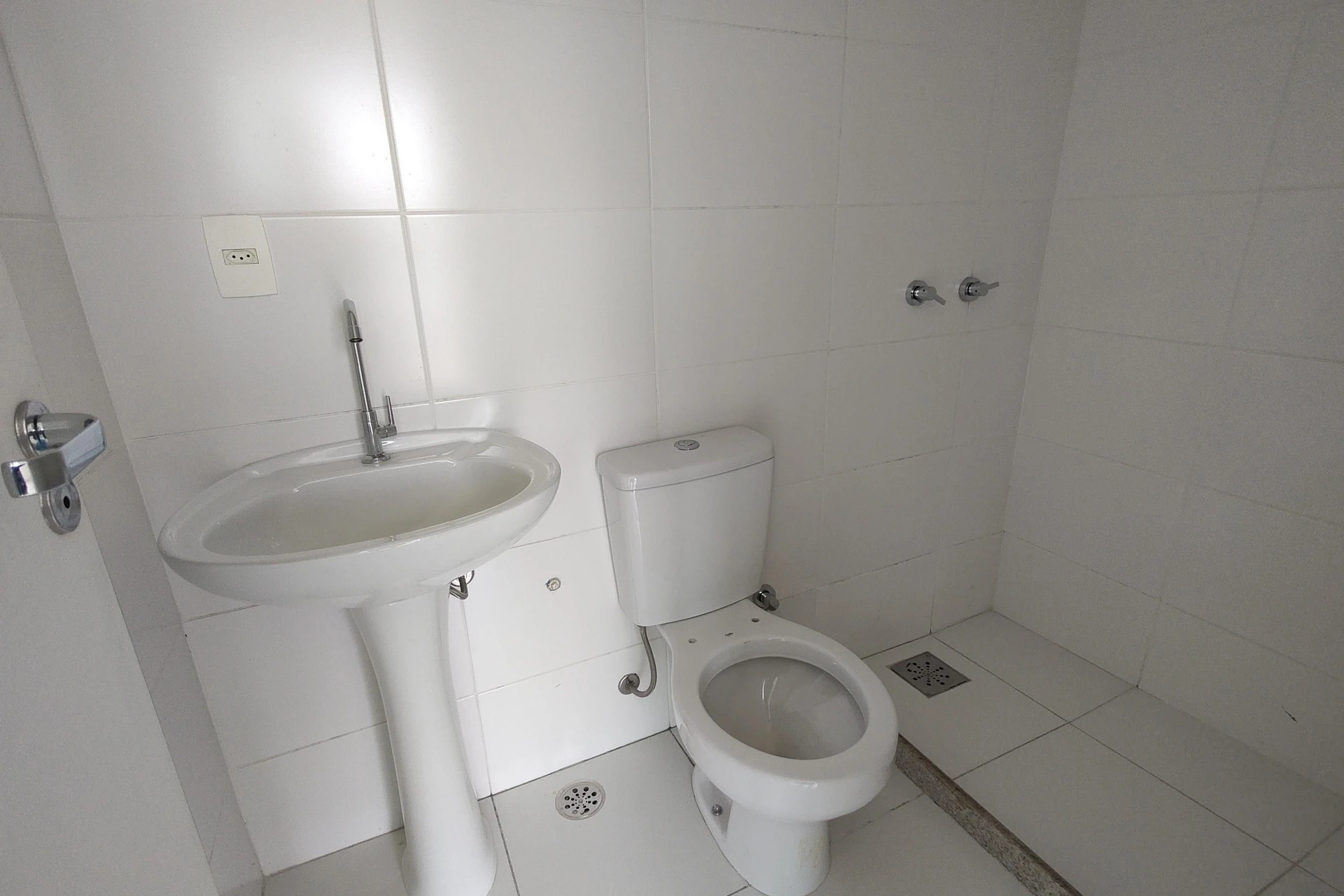 Apartment with 2 bedrooms, balcony and 1 parking space — photo 48