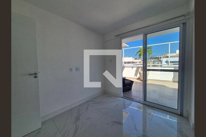 Furnished apartment with 5 bedrooms, balcony and 196 m² — photo 42