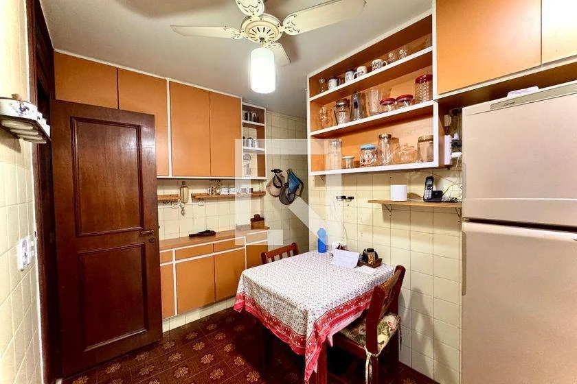 Furnished apartment, 180 m², with a glass-enclosed balcony — photo 34