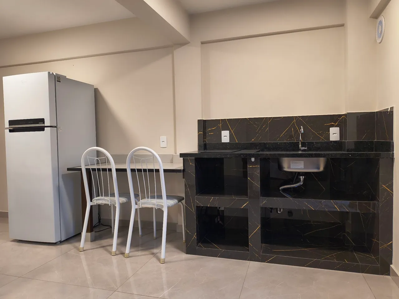 28 m² studio in Florianópolis — photo 4