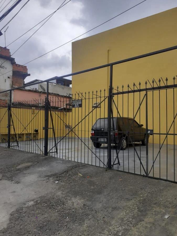 Casa com 2 quartos e tanque na área de serviço — photo 14