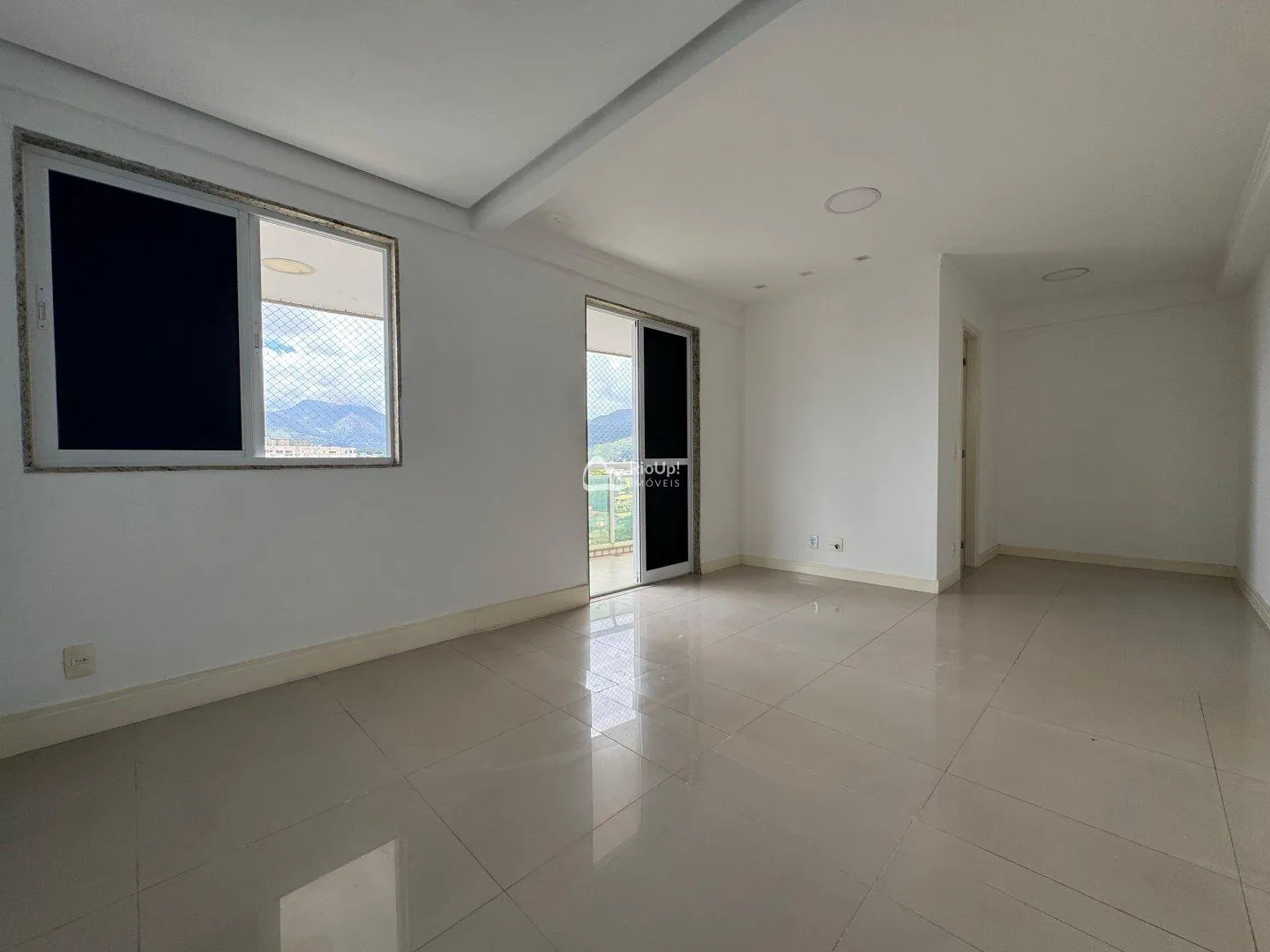 Apartment, 246 m², with a grill on the balcony — photo 19