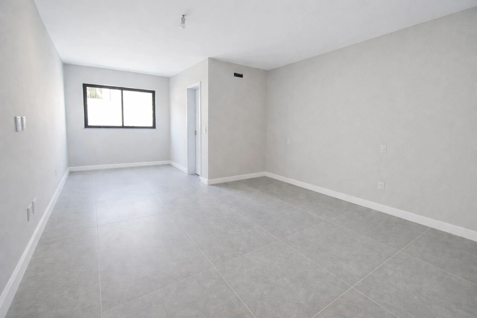 Unfurnished house with 4 en-suite bedrooms and 6 baths — photo 16