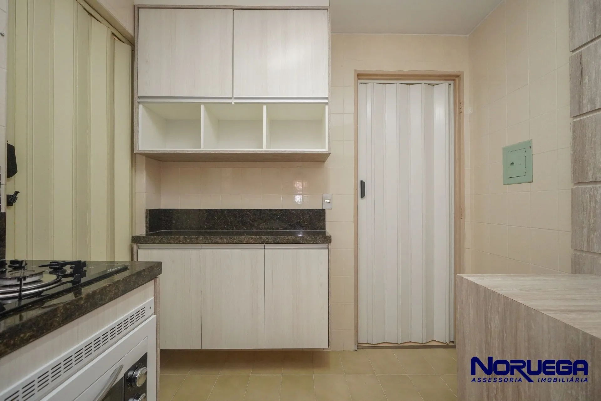 Apartment, 63 m², with wood or laminate floors — photo 10