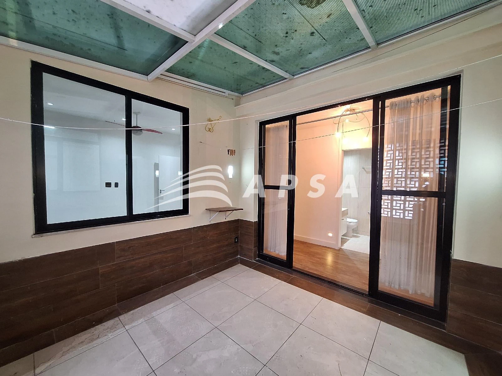 210 m² apartment with an open-plan gas kitchen — photo 10