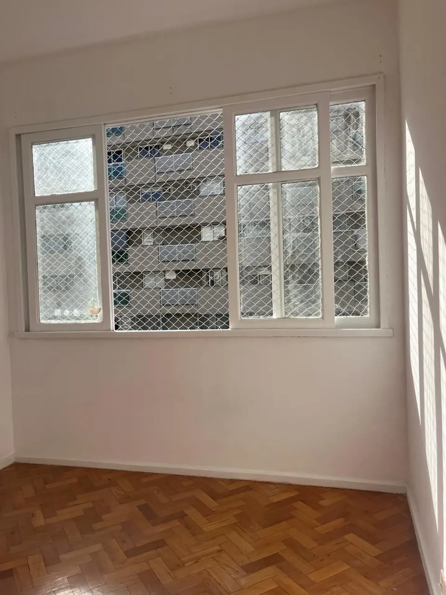 Apartment with 3 bedrooms and 2 bathrooms — photo 32