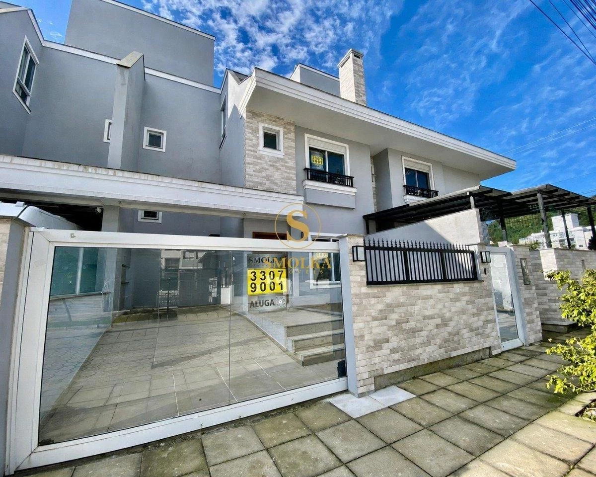 184 m² rental home with 4 en-suite bedrooms — photo 10