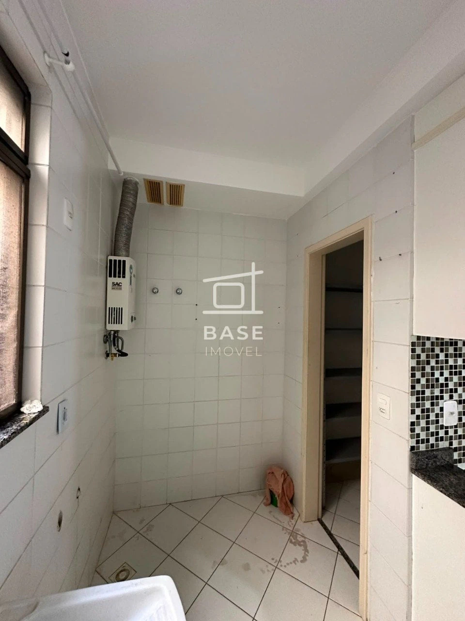 3-bedroom apartment with a suite and 1 parking spot — photo 17