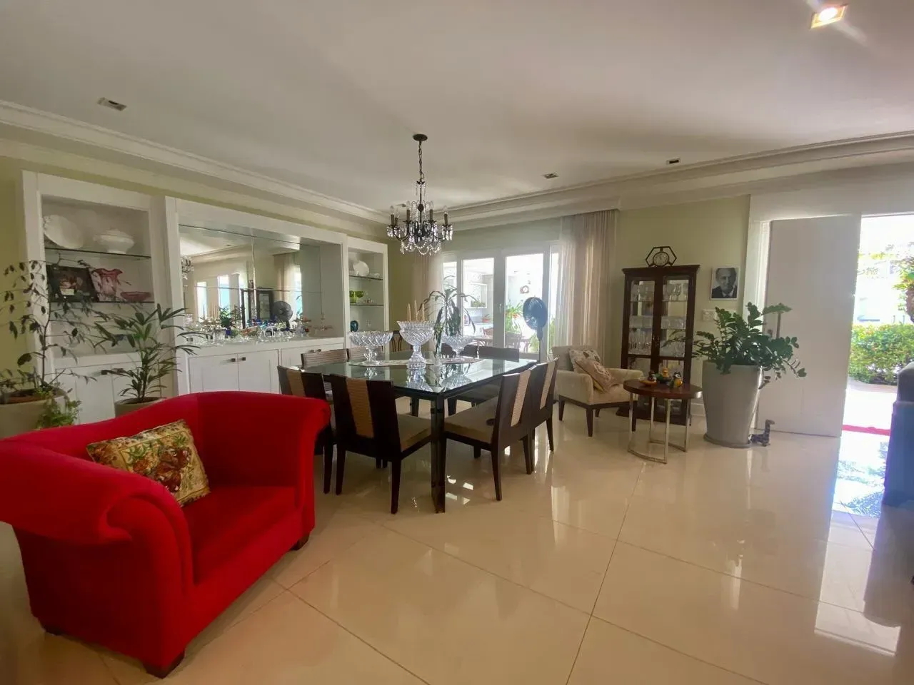 Furnished house with 4 bedrooms and 4 bathrooms — photo 8