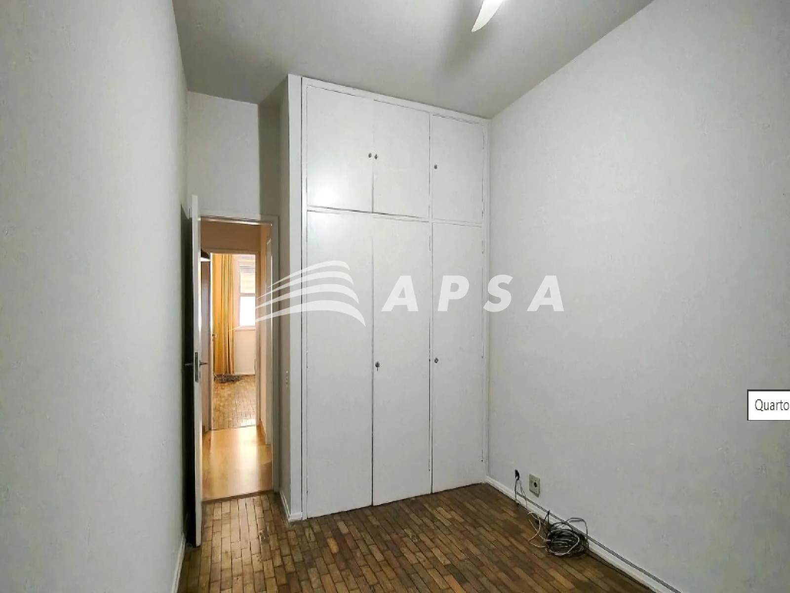 128 m² unfurnished apartment with 4 bedrooms and closed kitchen — photo 11