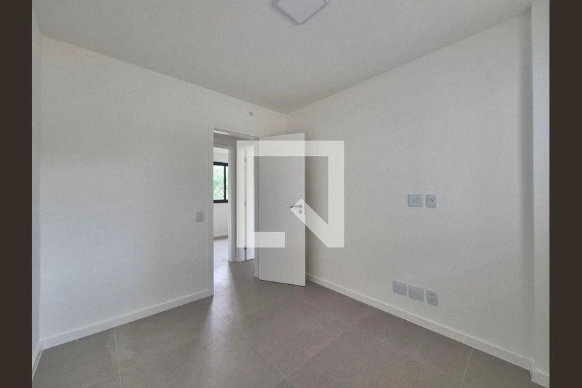 Квартира: 3 спальні, 1 з власною ванною кімнатою, 83 м² — photo 4