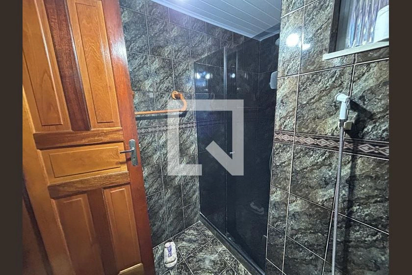 Furnished house with 2 bedrooms and 160 m², no parking — photo 26