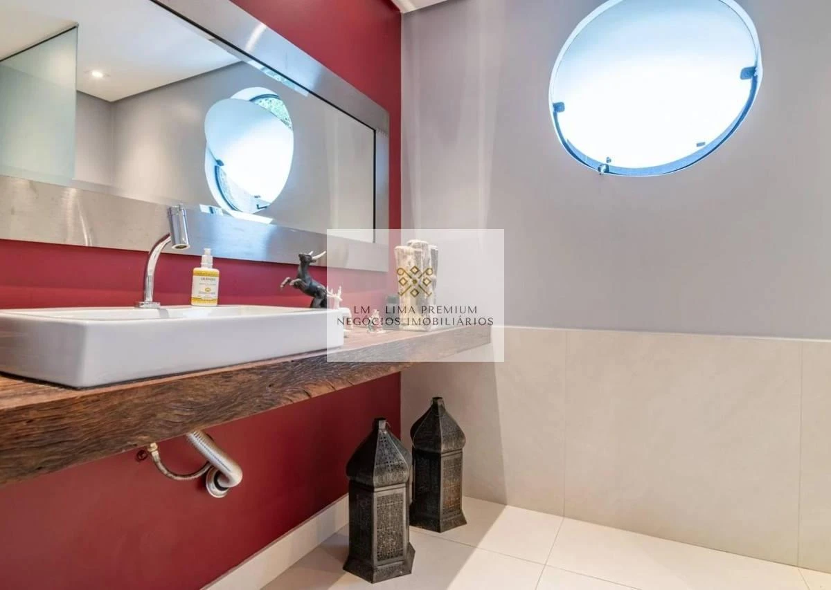 3-bedroom house with 280 m² and an open kitchen with gas stove — photo 12