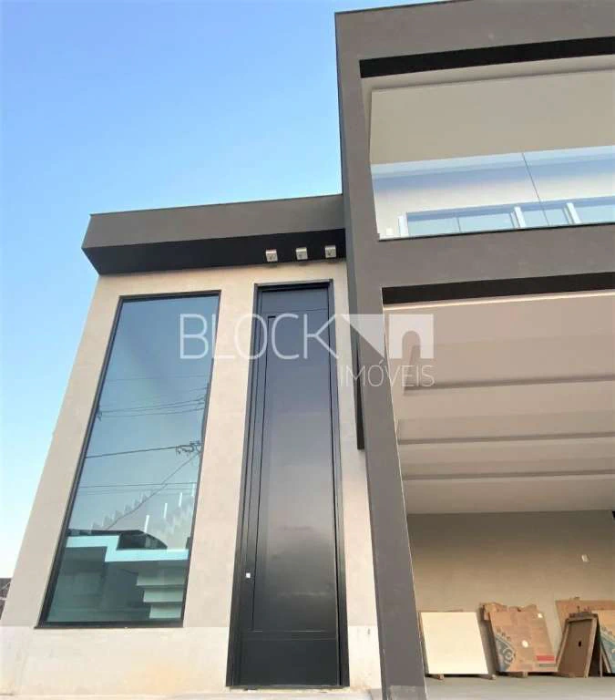 335 m² unfurnished house with 3 en-suite bedrooms — photo 14