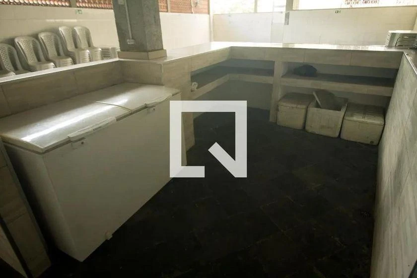 2-bedroom apartment in a building with a pool — photo 38