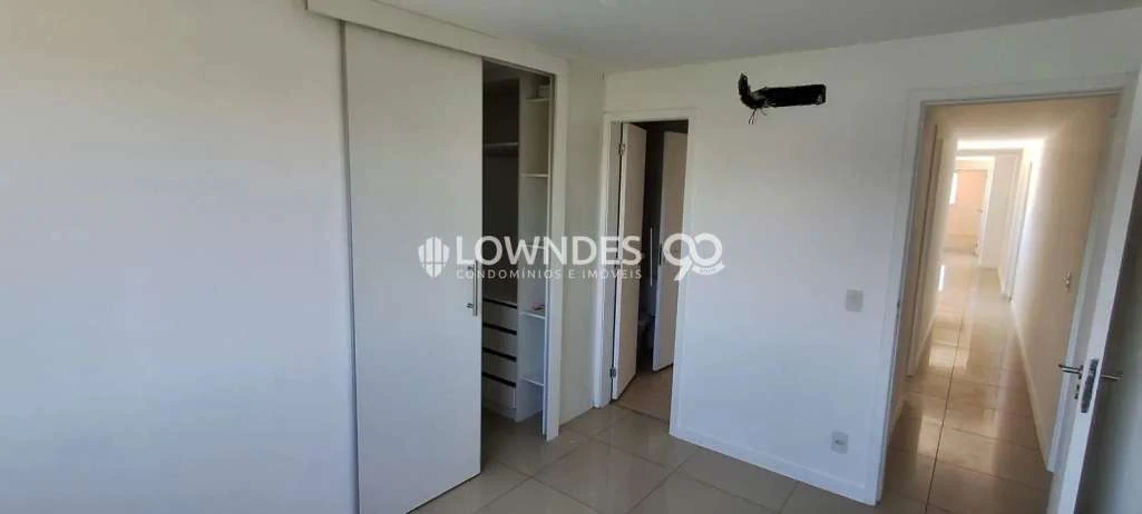 179 m² apartment with 4 en-suite bedrooms and a terrace — photo 10