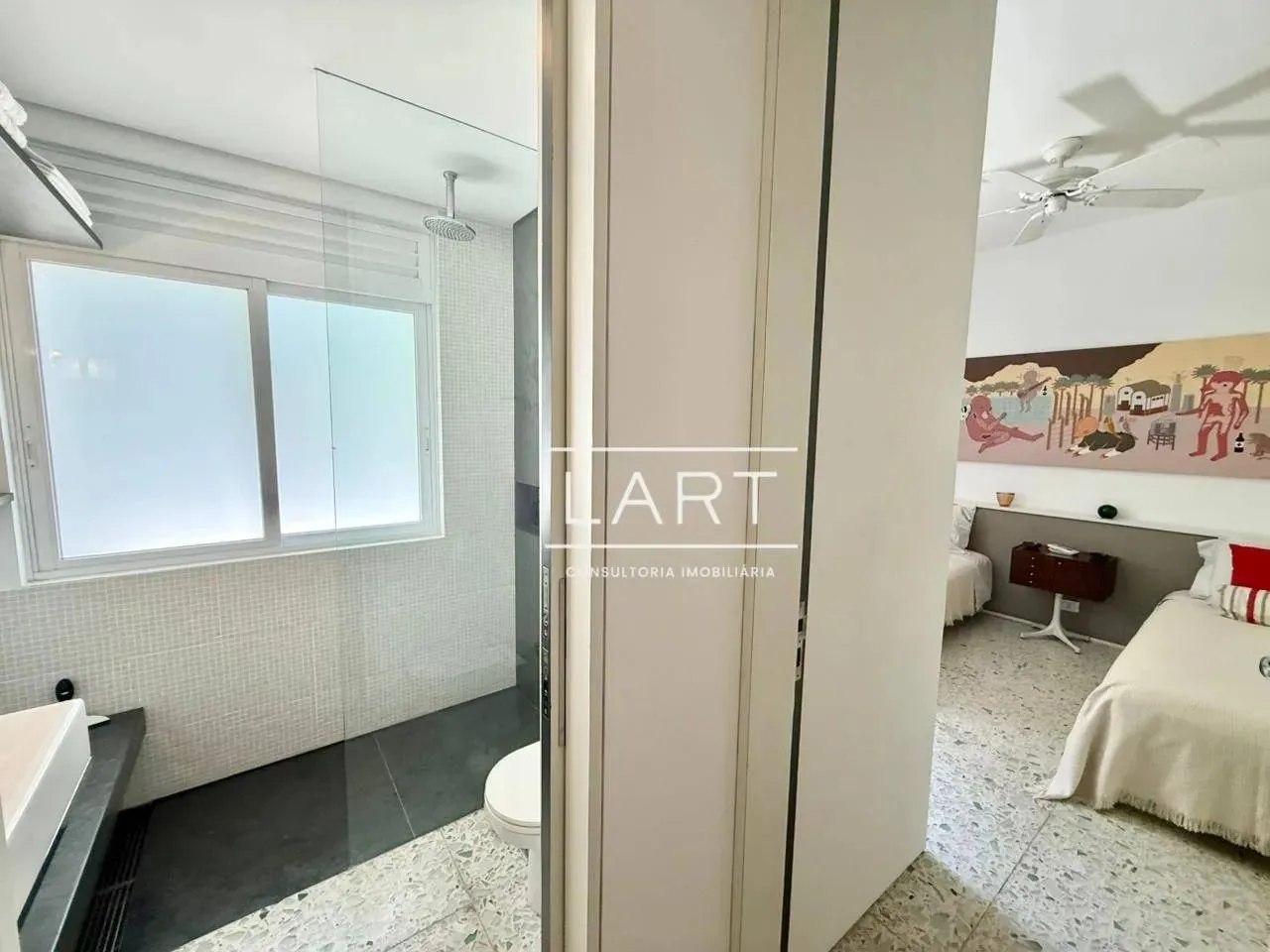 Furnished 2-bedroom apartment with 3 bathrooms — photo 20
