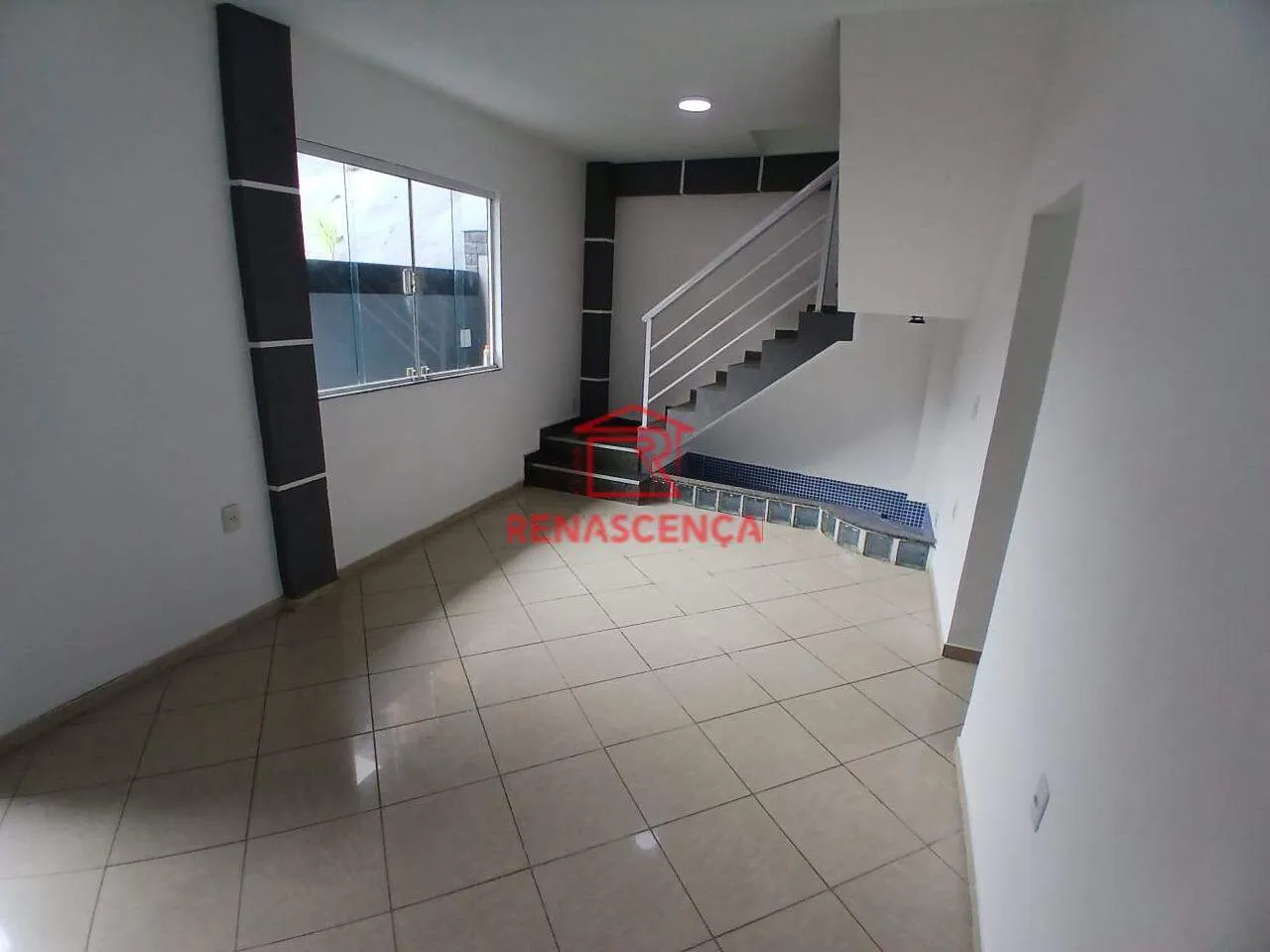 Будинок 190 м² із 3 спальнями та балконом