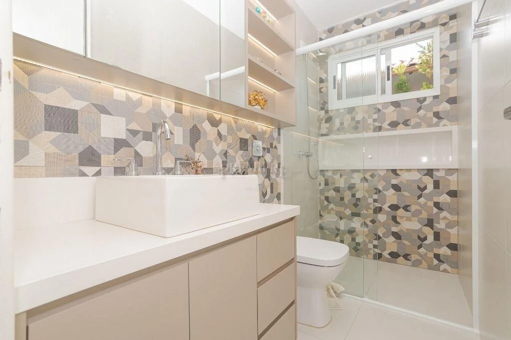 170 m² house with a bathtub and a grill on the balcony — photo 13