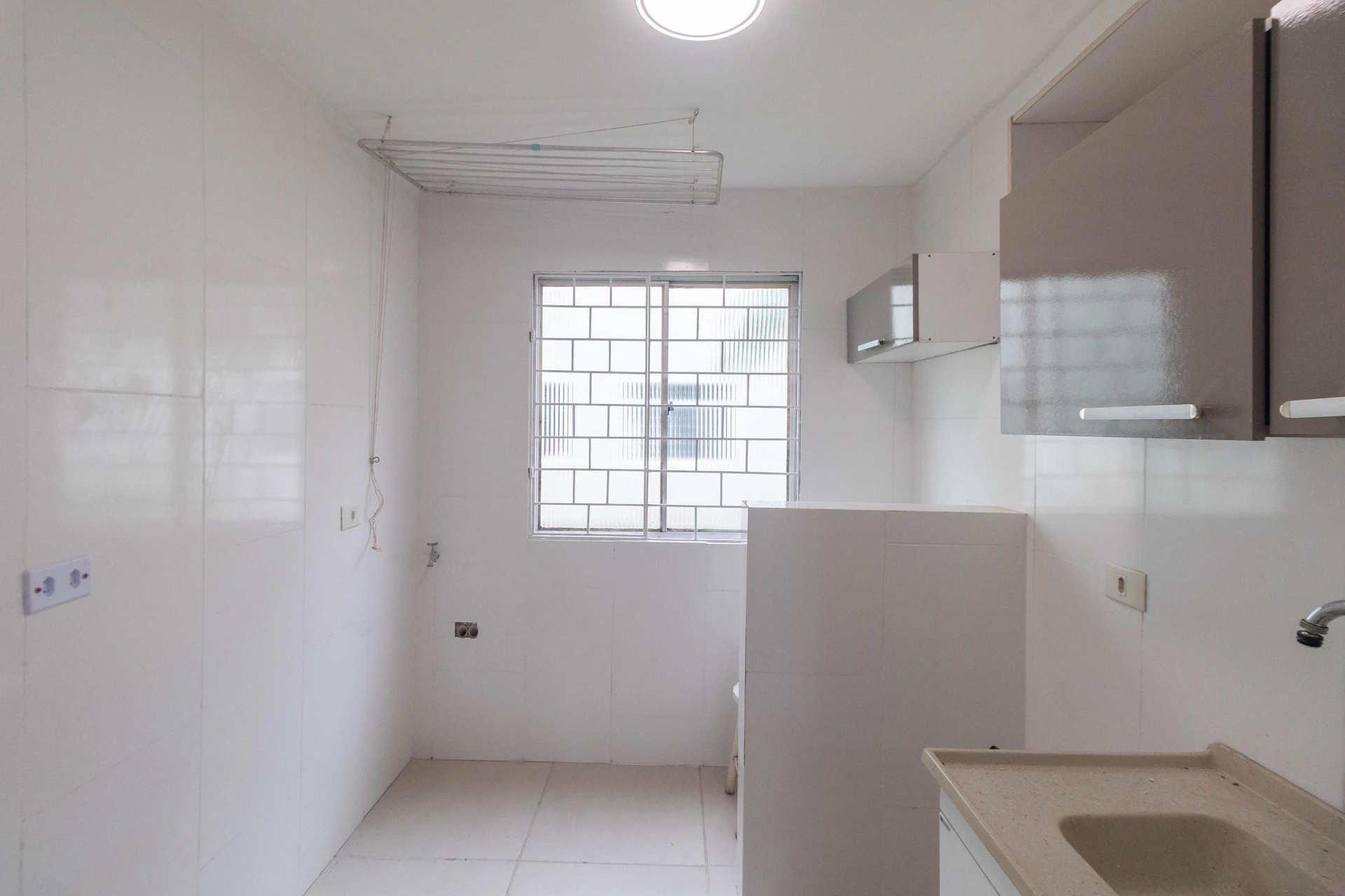 2-bedroom apartment with a washing machine in Curitiba — photo 4