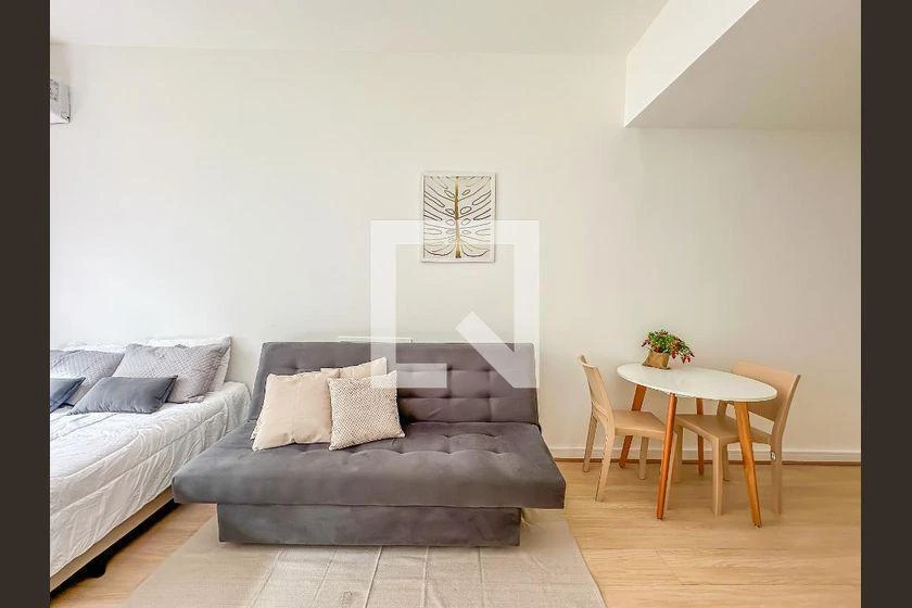 Furnished studio, 30 m² — photo 13