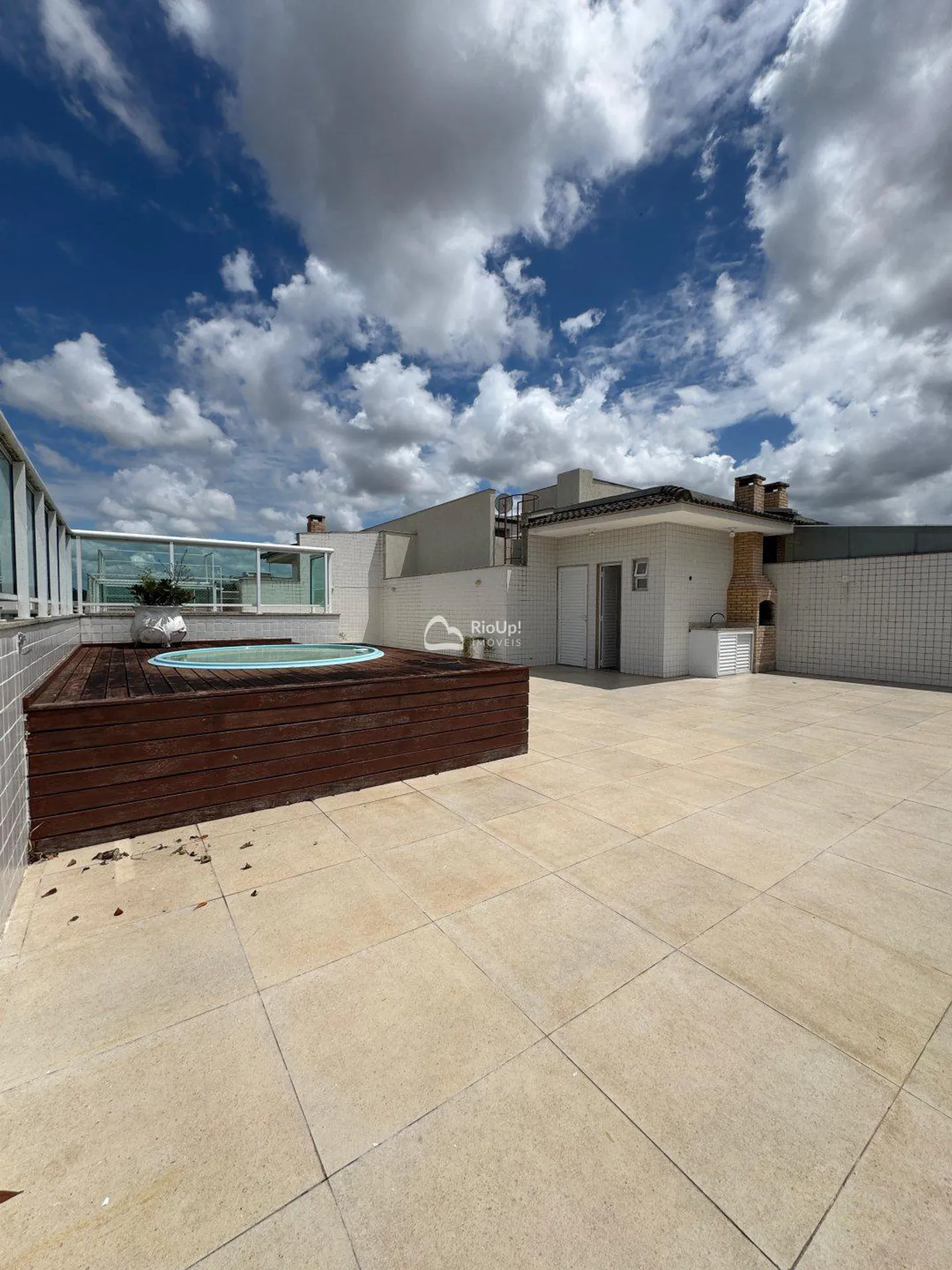 Apartment, 246 m², with a grill on the balcony — photo 24