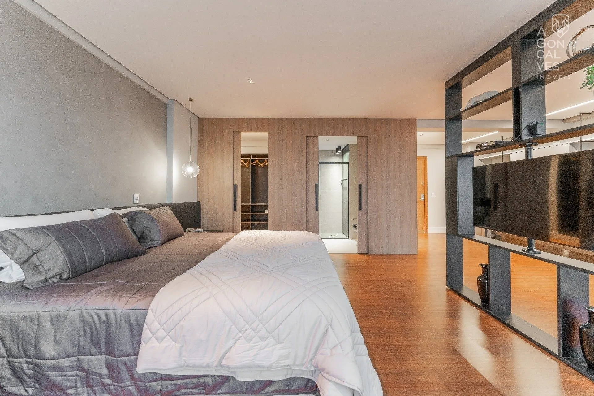 Furnished 73 m² studio with 1 bedroom and 1 bathroom — photo 16
