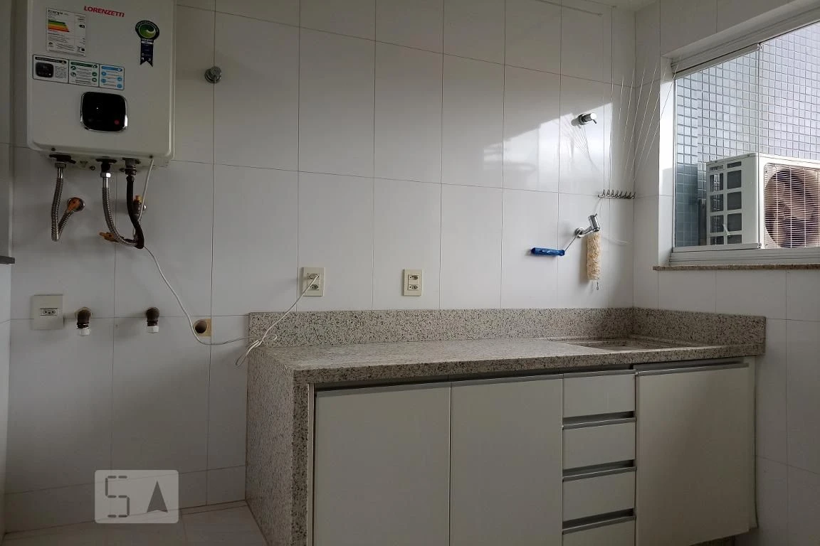 Apartamento de 4 quartos com janelas do piso ao teto — photo 33
