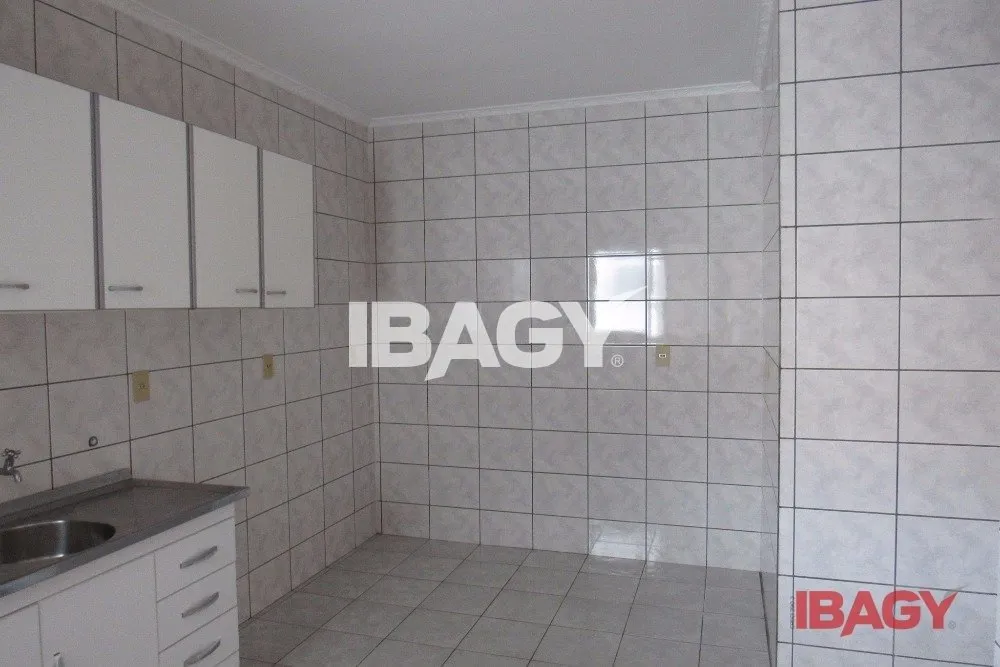 3-bedroom apartment, 1 with its own bathroom, 80 m² — photo 12