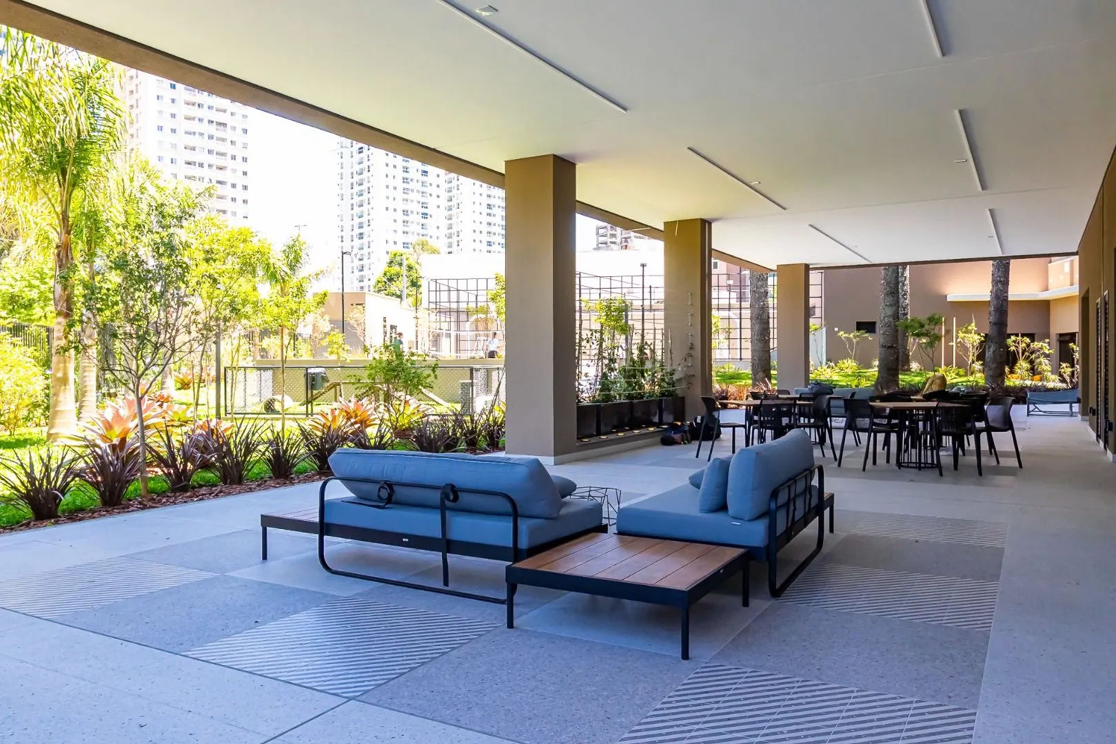 Furnished apartment, 78 m², with a glass-enclosed balcony — photo 75