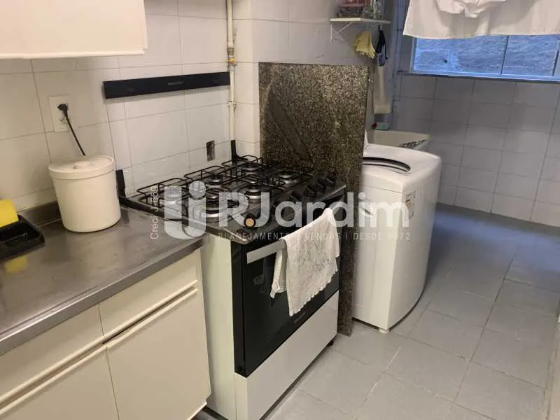 Furnished 4-bedroom apartment with 4 baths, 133 m² — photo 24