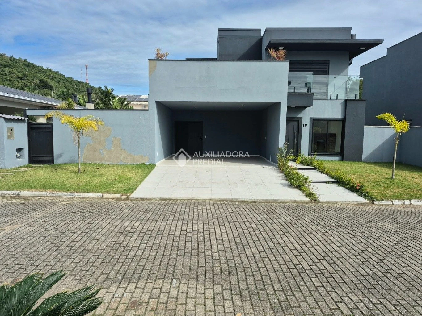 House with 5 bedrooms, 6 bathrooms and 4 parking spots — photo 2
