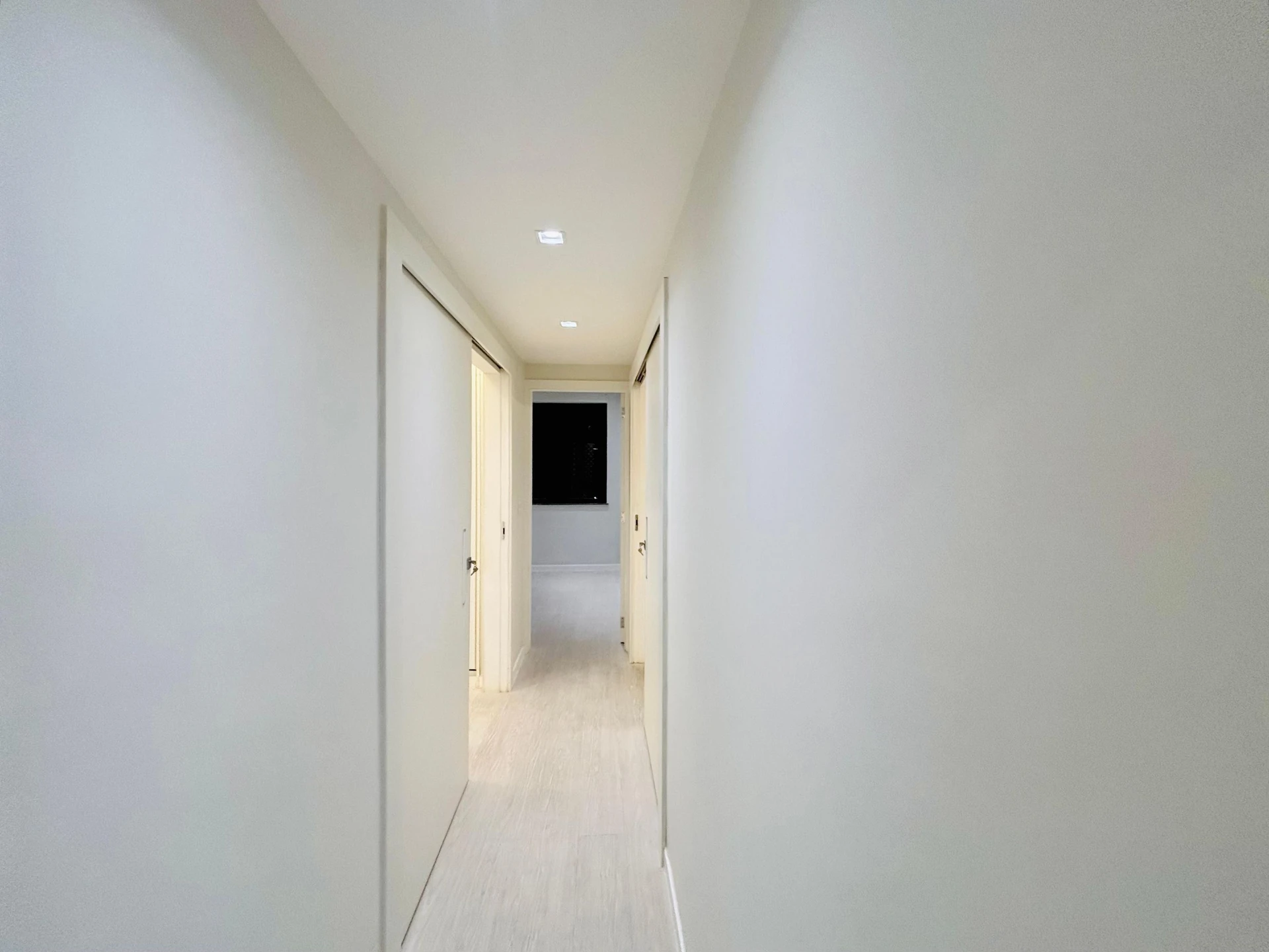 Washing machine in a 3-bedroom apartment, 401 m² — photo 40