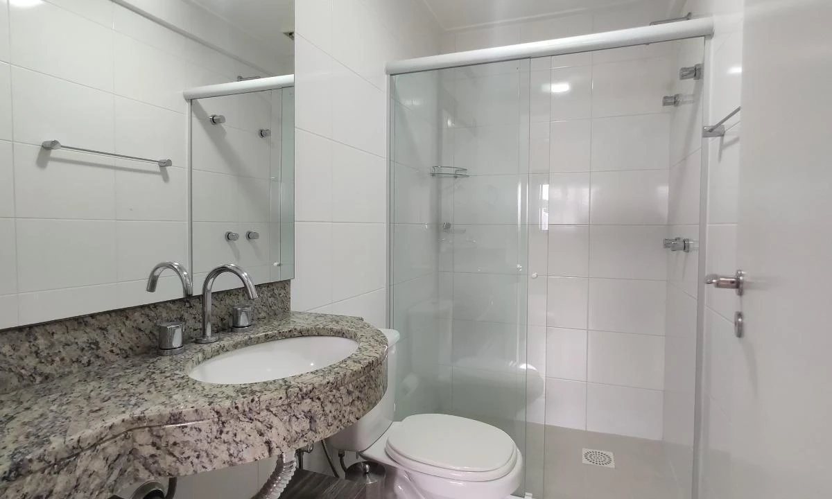 2-bedroom apartment with a home office — photo 4