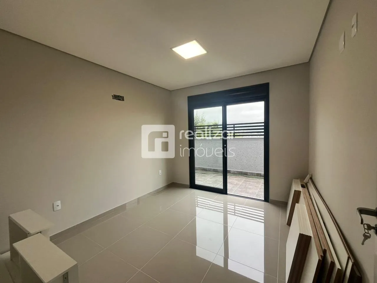 Аренда дома 218 м²: 3 спальни и 4 парковочных места — photo 16