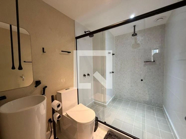 Furnished apartment, 30 m², with a glass-enclosed balcony — photo 8