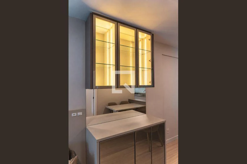 Furnished apartment, 70 m², with a home office