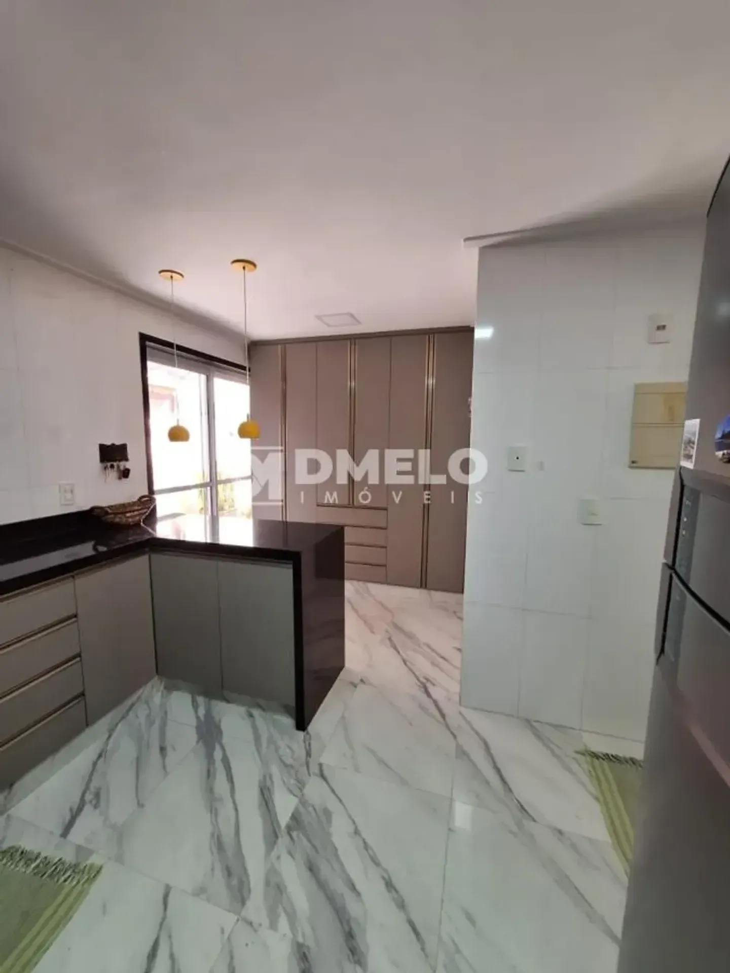 Furnished house with 4 bedrooms and open-plan kitchen — photo 25