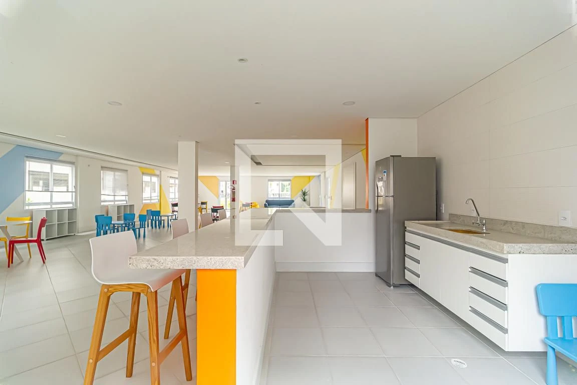 2-bedroom apartment with open-plan kitchen and living room — photo 50