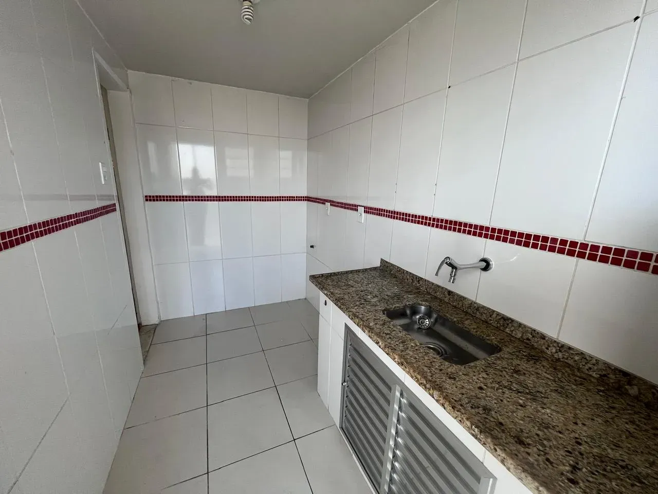 Wood or laminate floors in a 2-bedroom apartment, 60 m² — photo 9