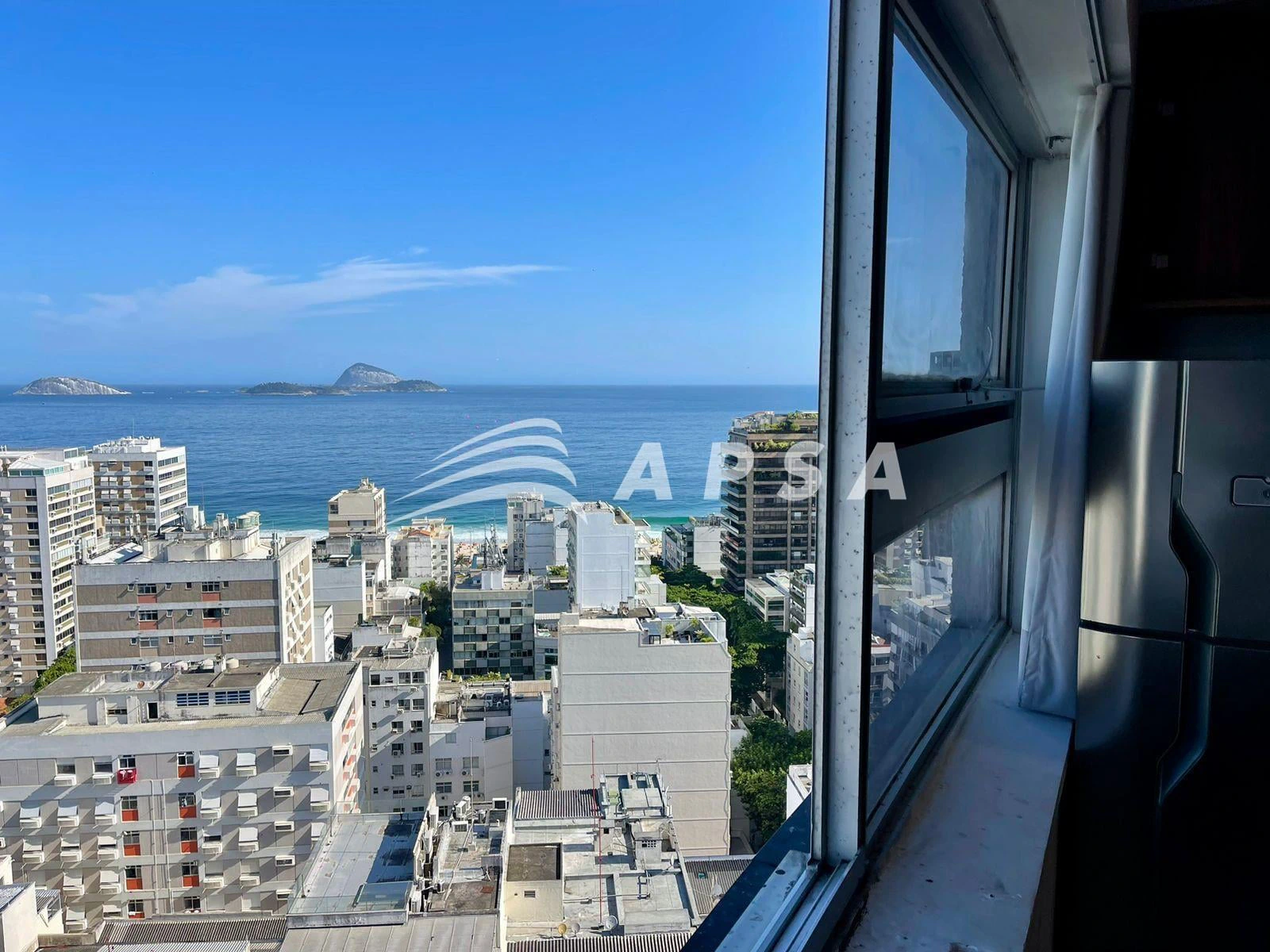 One-bedroom apartment with a water view — photo 14