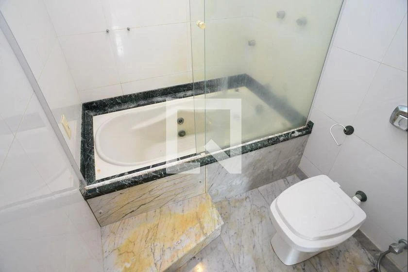 Unfurnished apartment with 2 en-suite bedrooms — photo 43