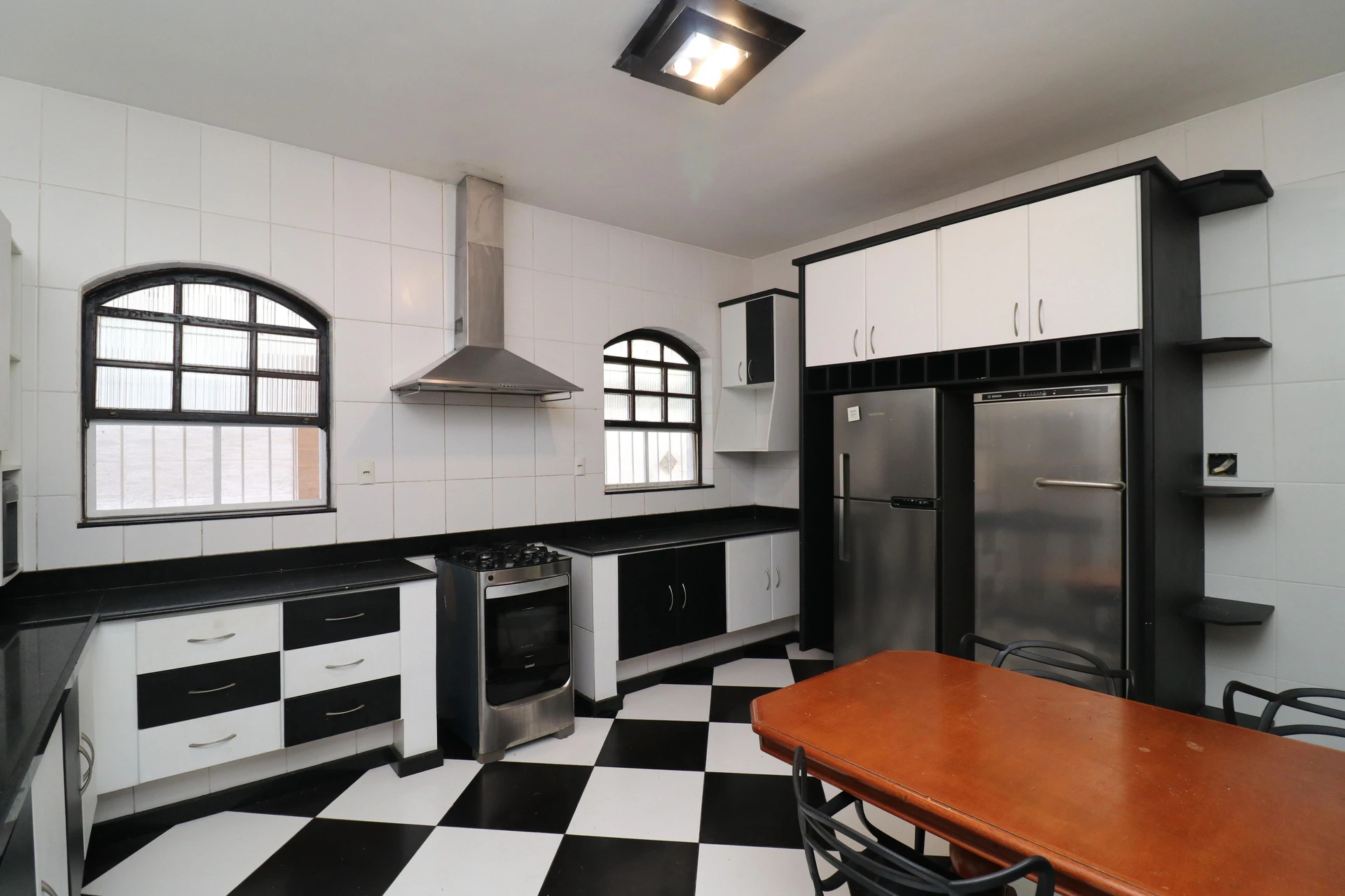 Furnished house with 3 bedrooms and a private garden — photo 2