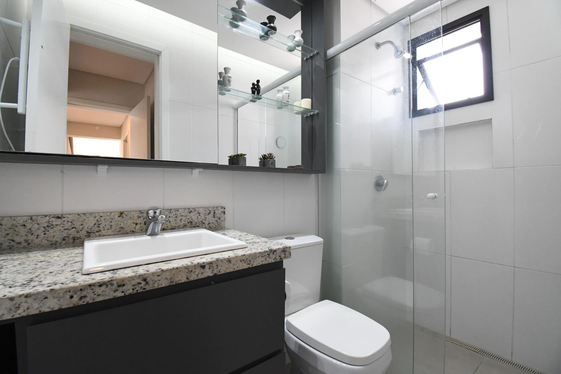 3-bedroom apartment in a building with a gym — photo 30