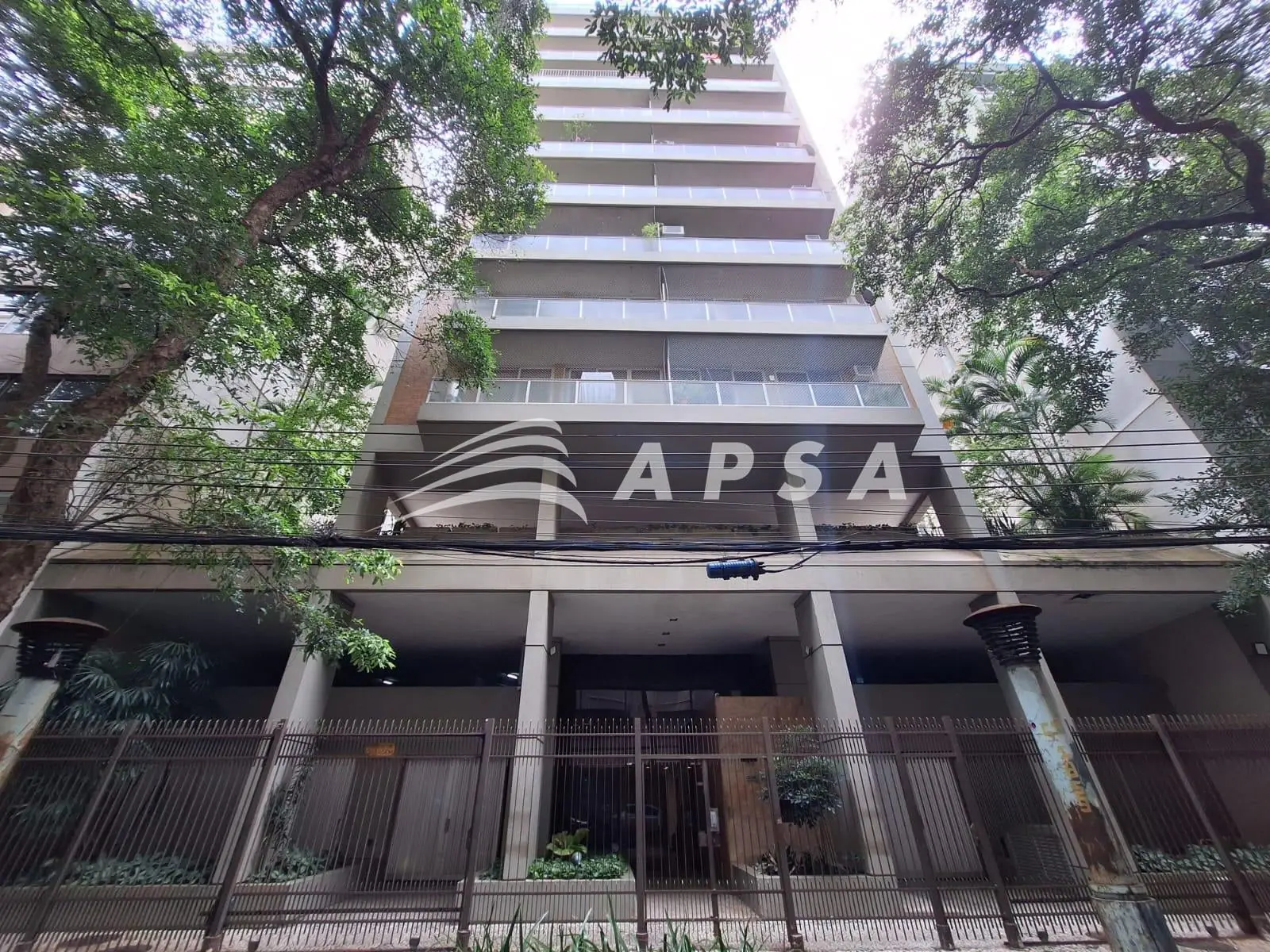 Деревянный пол или ламинат и 2 спальни: квартира 80 м² — photo 23