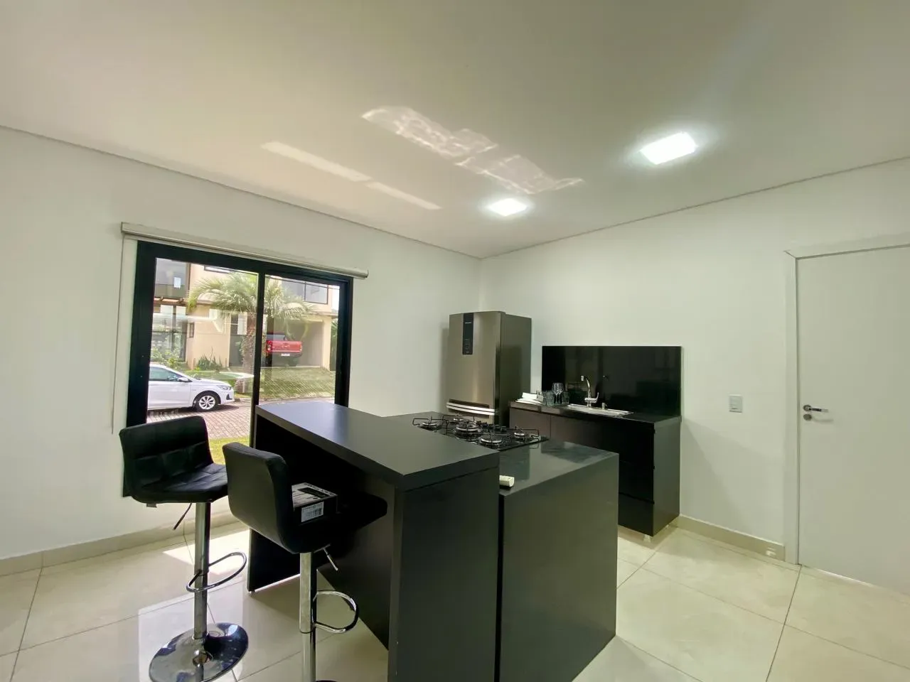240 m² house with a garden and a bathtub — photo 2