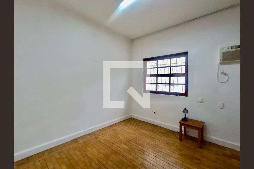 Unfurnished house with 2 bedrooms and private garden — photo 9