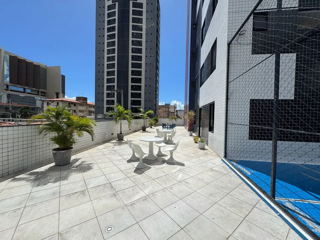 Apartamento com 2 quartos, varanda e 2 banheiros no 10º — photo 17