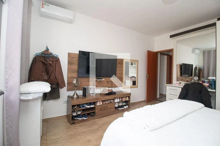 4-bedroom house with a home office in Curitiba — photo 29